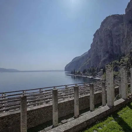 In Tignale/gardasee 36094 شقة *